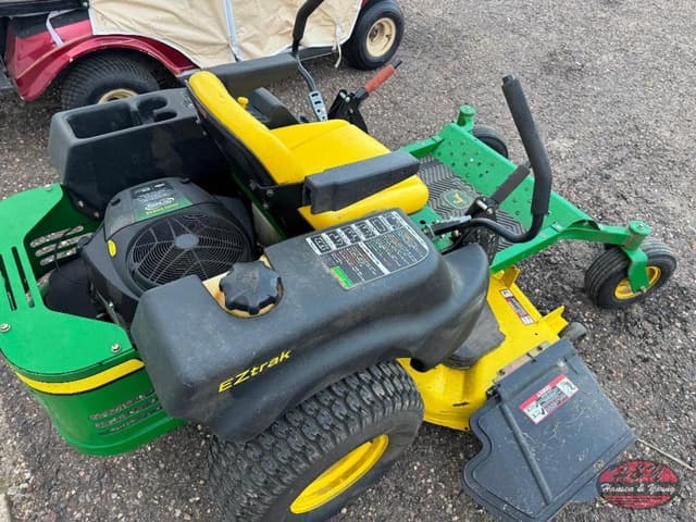 Image of John Deere Z425 equipment image 4