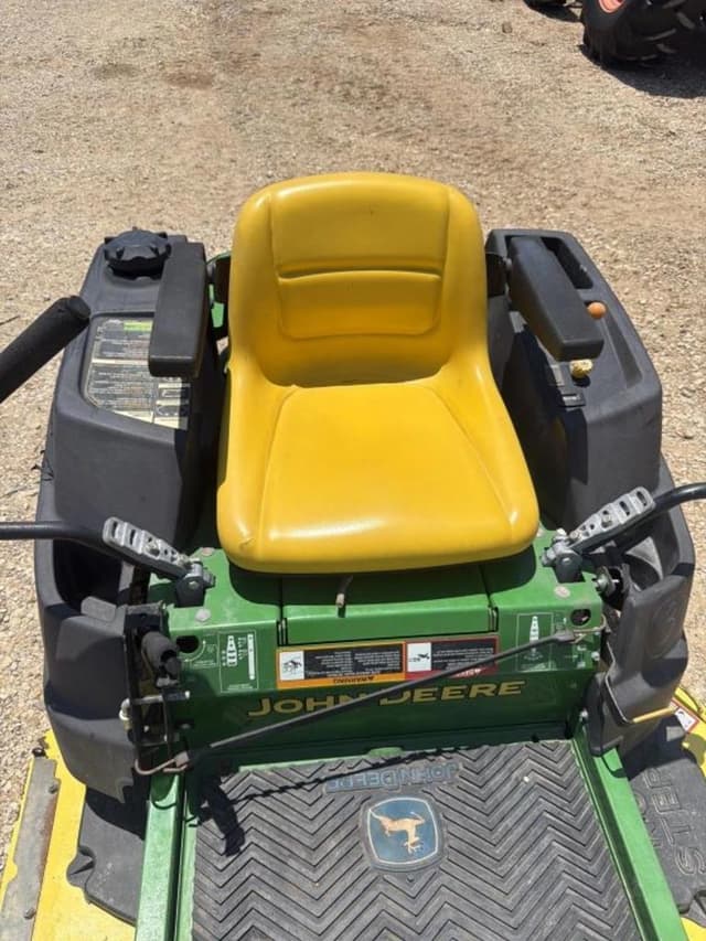 Image of John Deere Z425 equipment image 4