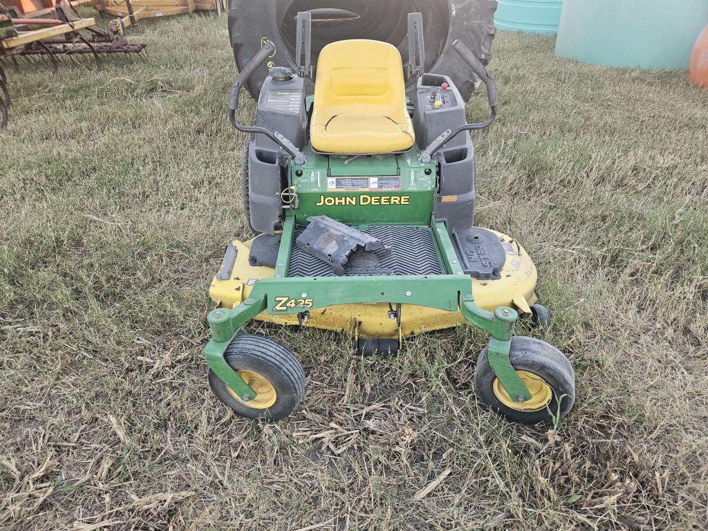 Image of John Deere Z425 Image 1