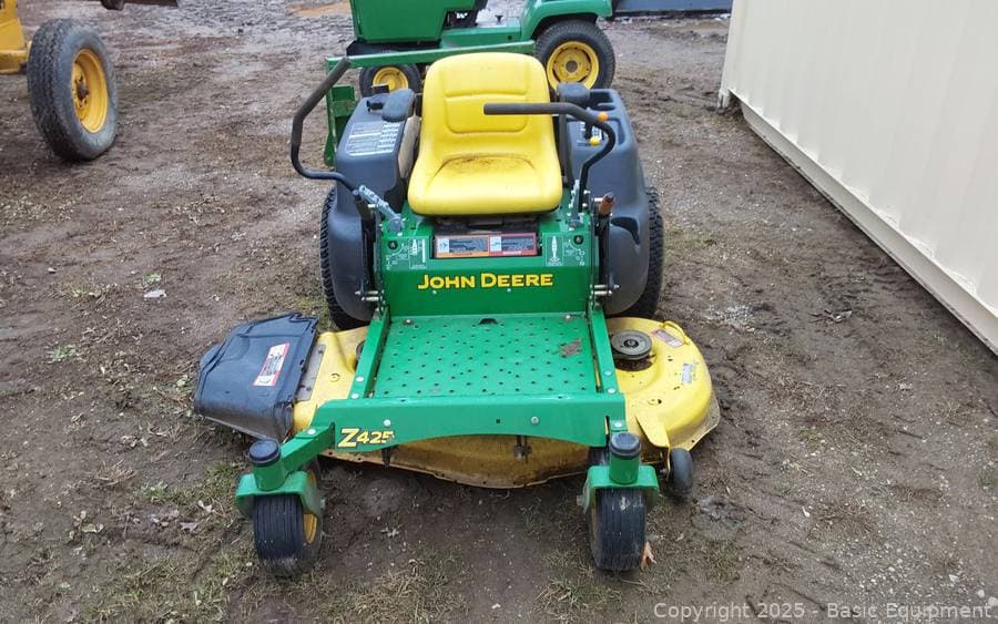 Image of John Deere Z425 Image 1