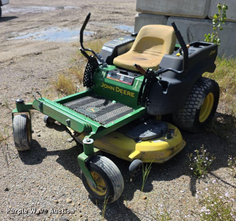 Image of John Deere Z44 Primary image