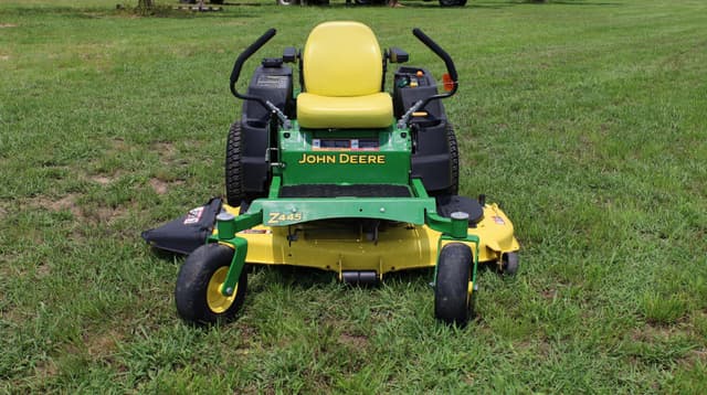 Image of John Deere Z445 equipment image 1