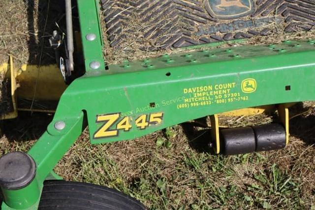 Image of John Deere Z445 equipment image 3