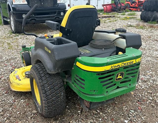 Image of John Deere Z445 equipment image 2