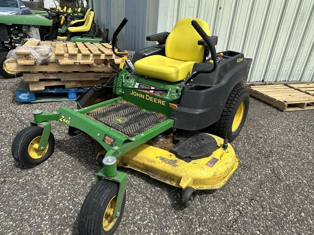 Image of John Deere Z445 Primary image