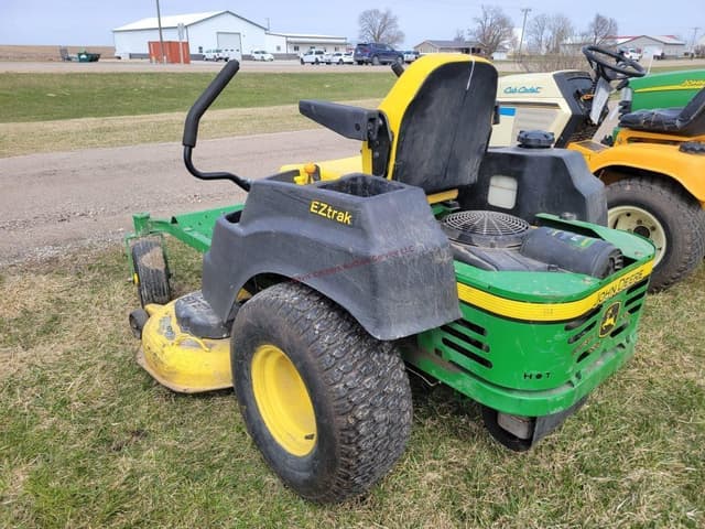 Image of John Deere Z445 equipment image 1