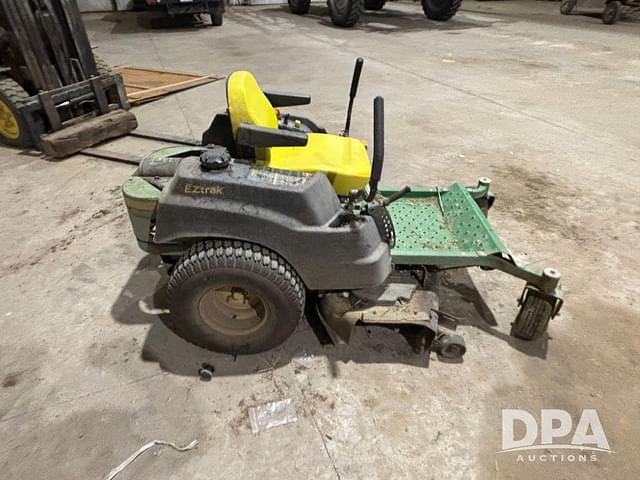 Image of John Deere Z445 equipment image 3