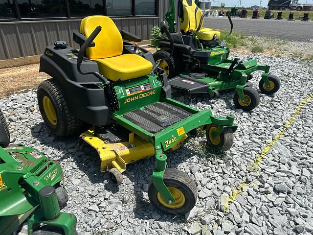 Image of John Deere Z445 equipment image 1