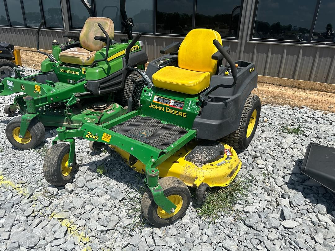 Image of John Deere Z445 Primary image