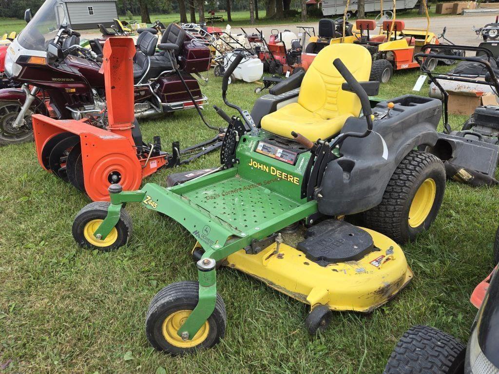 Image of John Deere Z445 Primary image