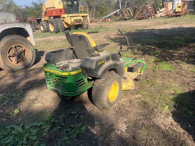 Image of John Deere Z445 equipment image 3