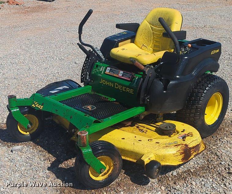 Image of John Deere Z445 Primary image