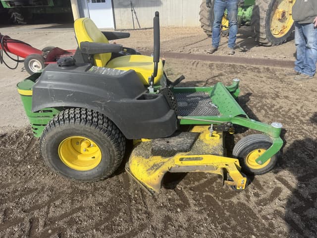 Image of John Deere Z465 equipment image 1