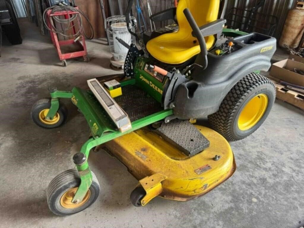 Image of John Deere Z465 Primary image
