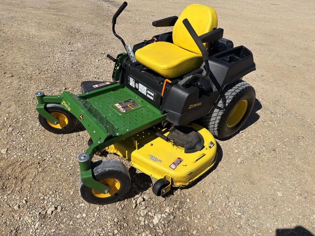 John Deere Z540M Equipment Image0