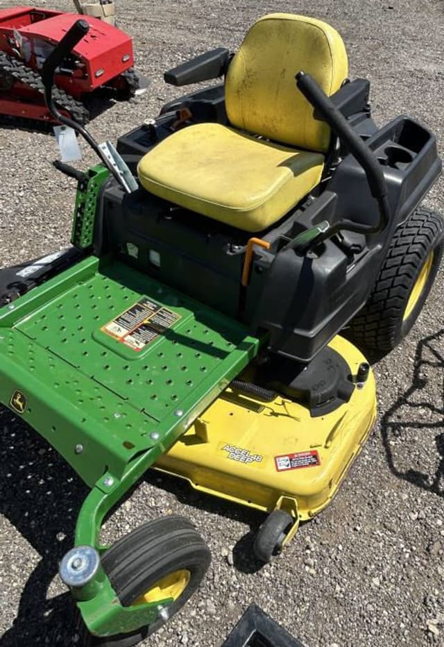 Image of John Deere Z540M equipment image 2