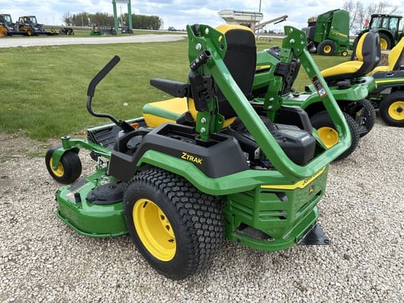 Image of John Deere Z545R equipment image 4