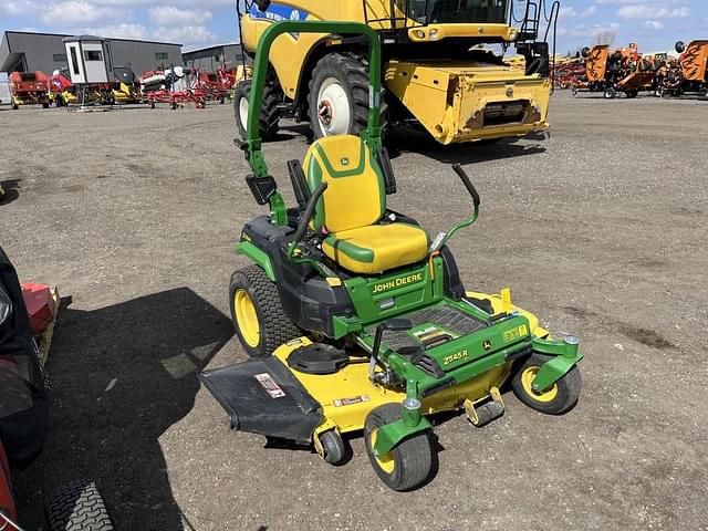 Image of John Deere Z545R equipment image 3