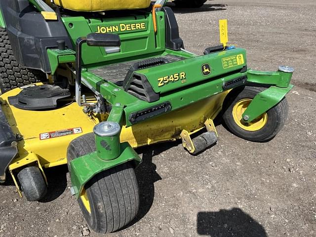 Image of John Deere Z545R equipment image 4