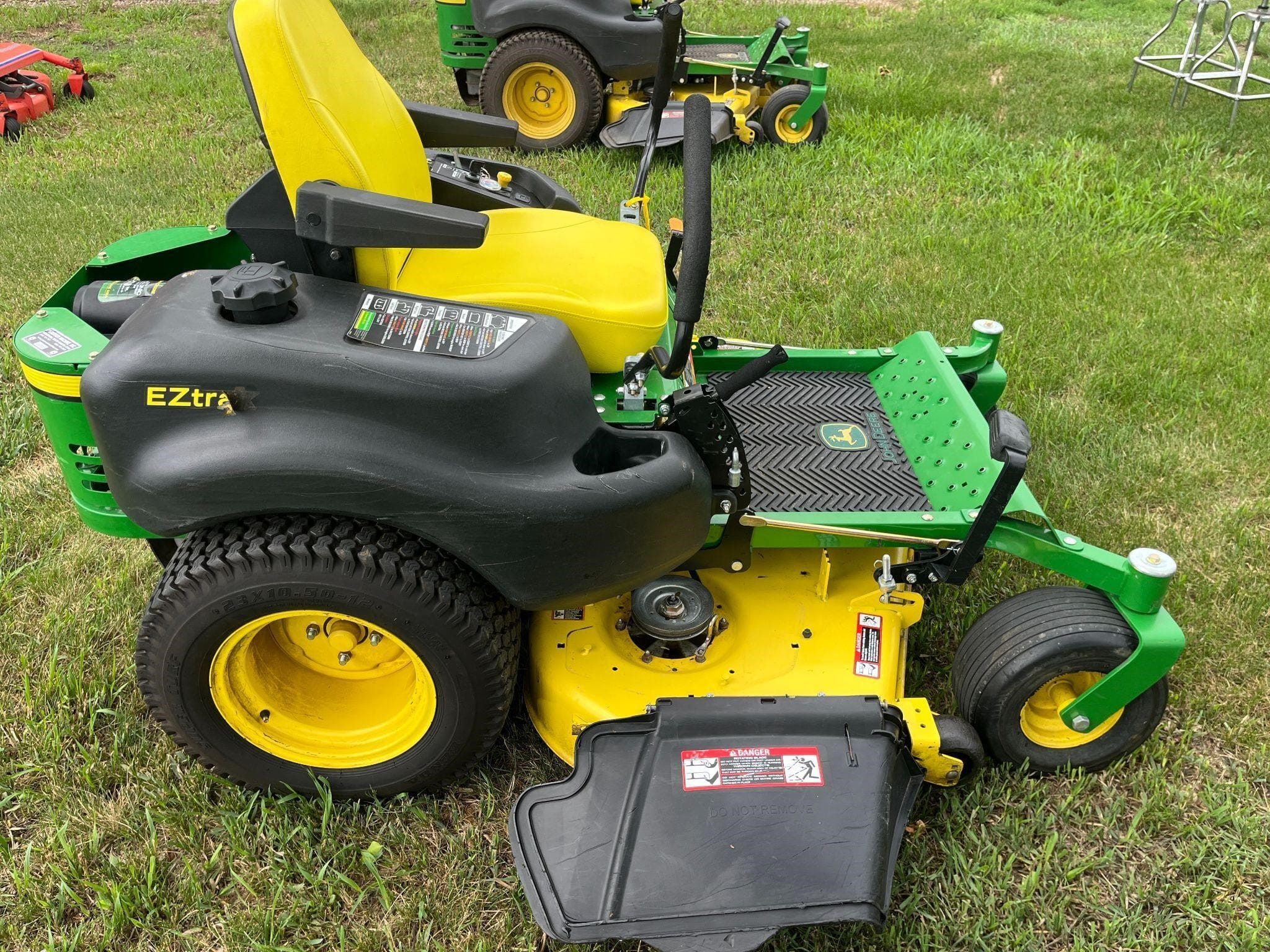 John Deere Z655 Equipment Image0