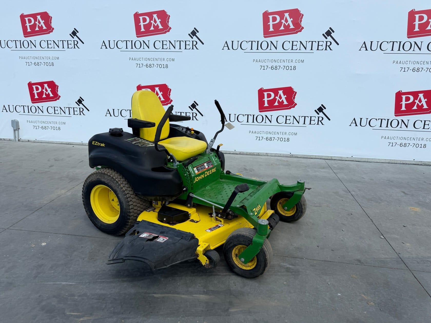 John Deere Z665 Equipment Image0
