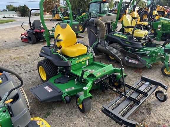 Main image John Deere Z735M