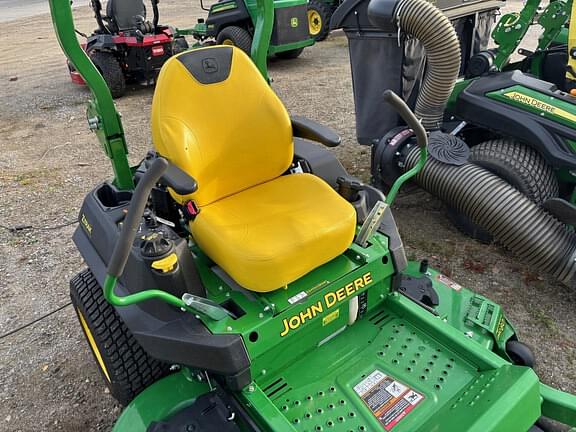 Image of John Deere Z735M equipment image 2