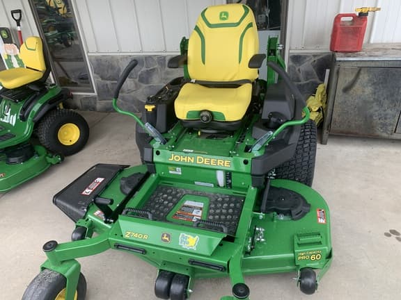 Image of John Deere Z740R equipment image 2