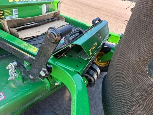 Image of John Deere Z740R equipment image 4