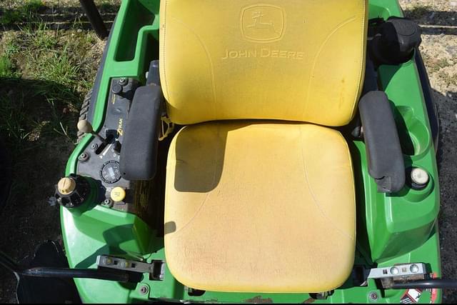 Image of John Deere Z810A equipment image 4