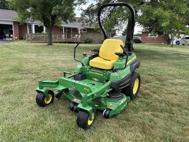 Image of John Deere Z810A equipment image 1
