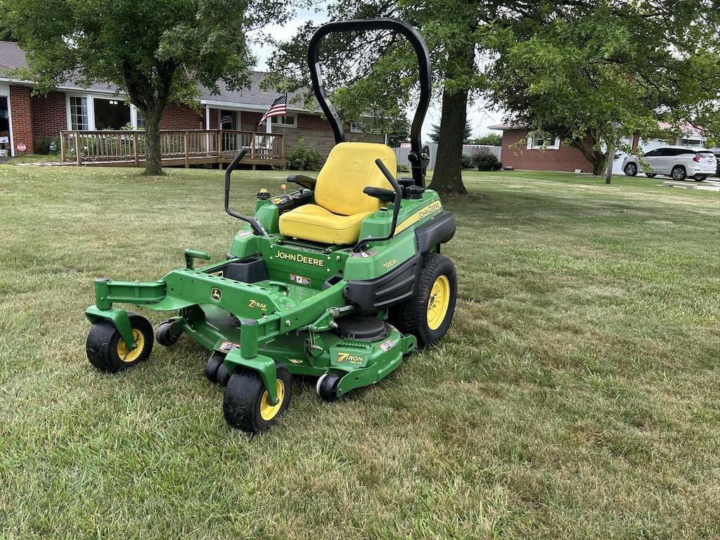 Image of John Deere Z810A Primary image