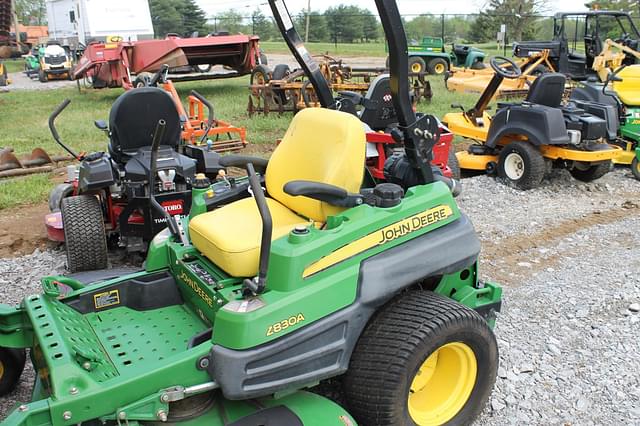 Image of John Deere Z830A equipment image 1