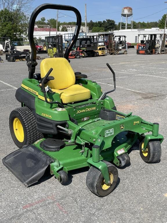 Main image John Deere Z830A