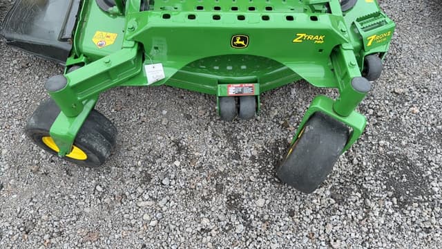 Image of John Deere Z830A equipment image 3