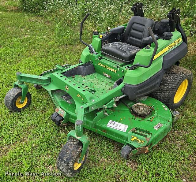 Image of John Deere Z830A equipment image 1