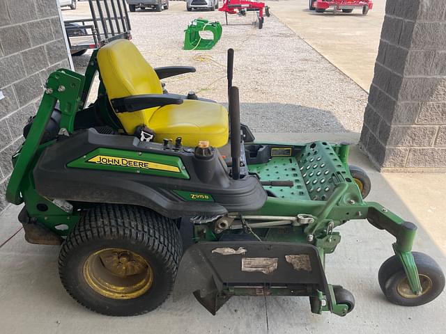 Image of John Deere Z915B equipment image 1