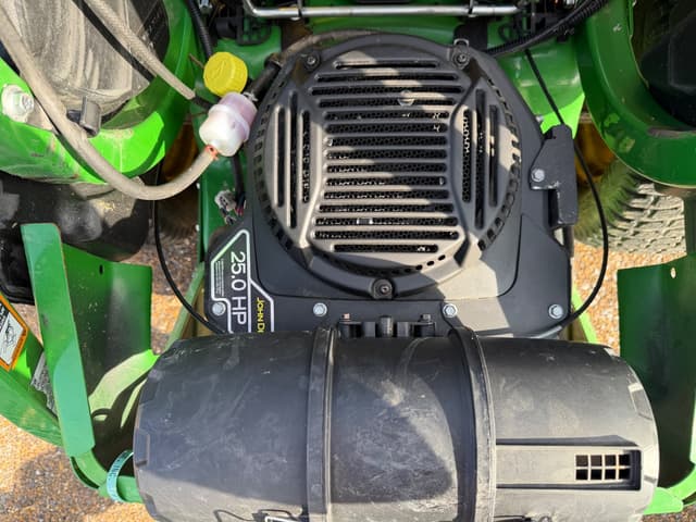 Image of John Deere Z915E equipment image 4