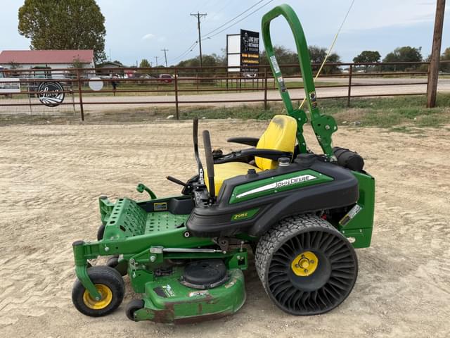 Image of John Deere Z915E equipment image 1