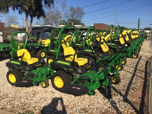 2025 John Deere Z920M Equipment Image0