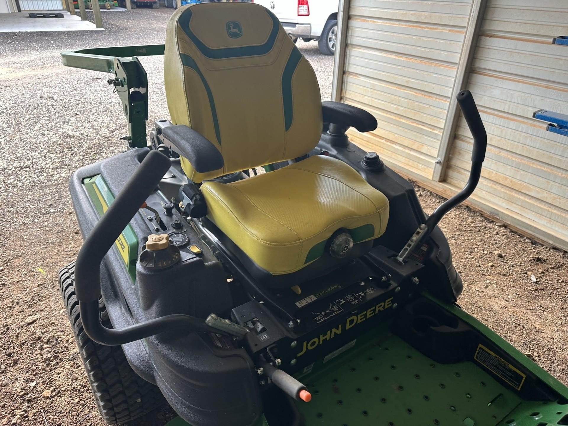 2022 John Deere Z920M Equipment Image0