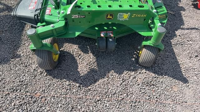 Image of John Deere Z920M equipment image 3