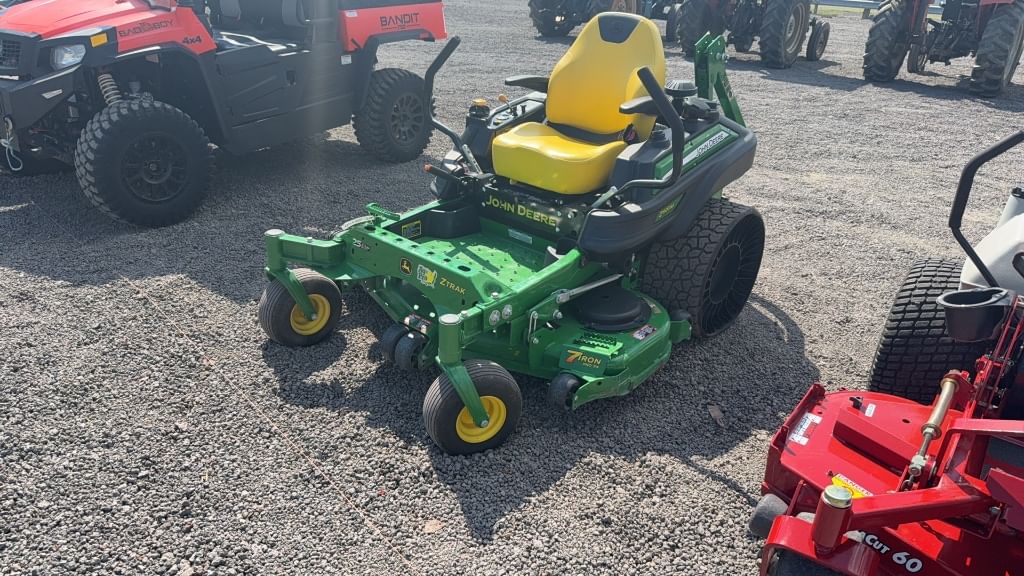 John Deere Z920M Equipment Image0