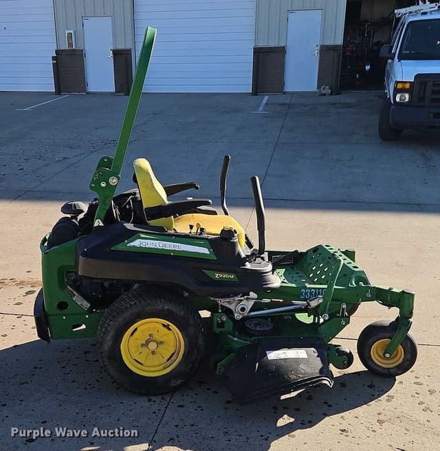 Image of John Deere Z920M equipment image 3