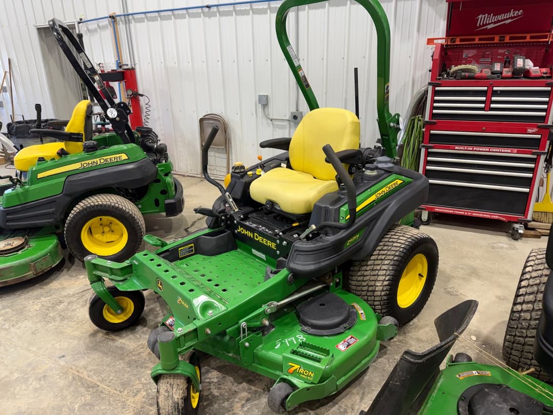 Image of John Deere Z925M Primary image