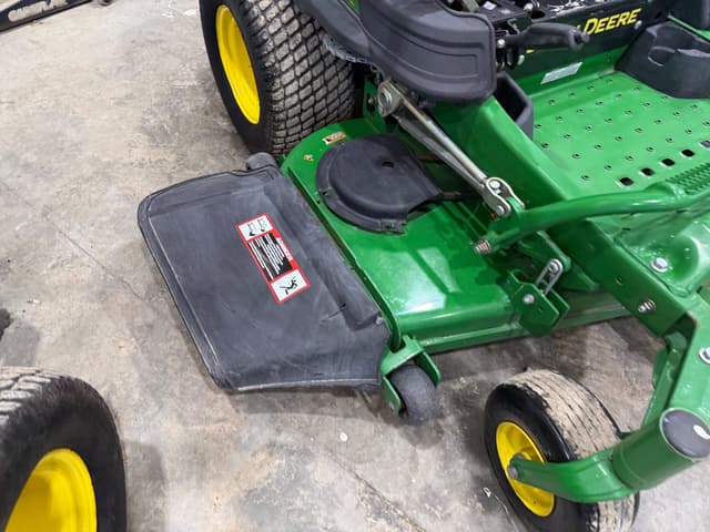 Image of John Deere Z925M equipment image 4