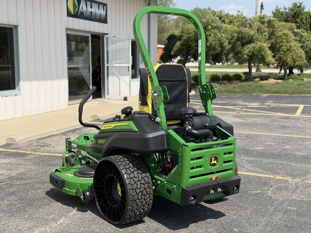 Image of John Deere Z930M equipment image 2