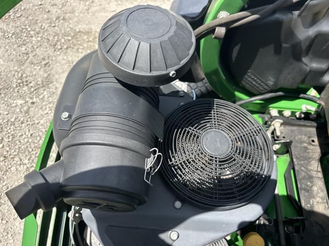 Image of John Deere Z930M equipment image 2