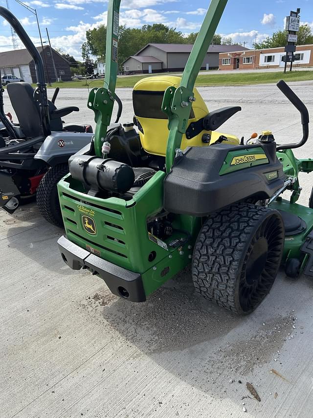 Image of John Deere Z930M equipment image 1