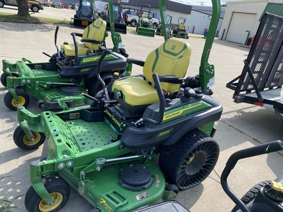 John Deere Z930M Equipment Image0